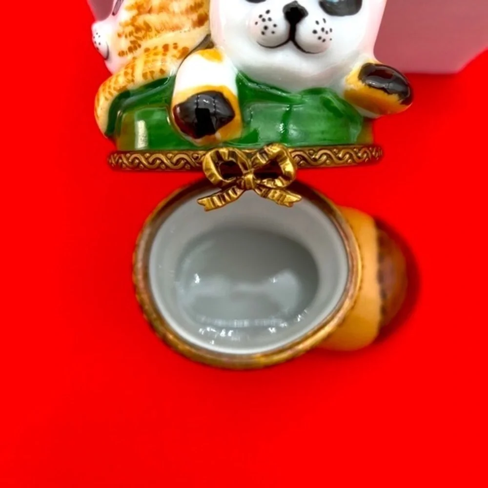 Limoges Kittens in Stocking/Boot Porcelain Trinket Box